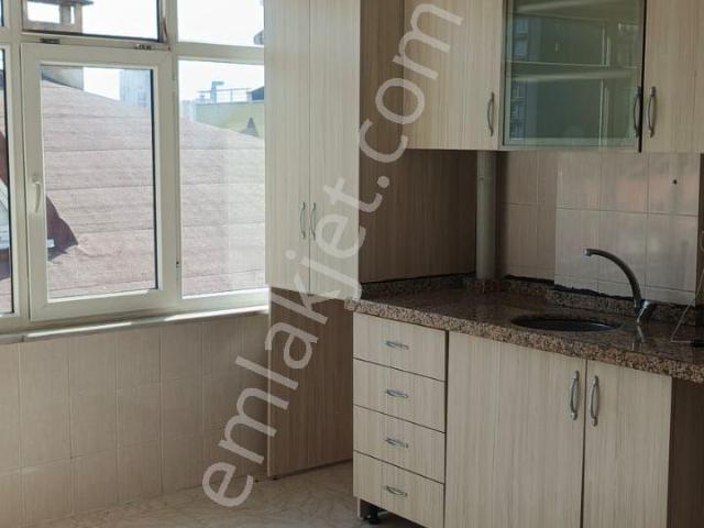 Ümraniye Çakmak Özduru Sk 2+1 100 Metre Balkonlu Kiralık