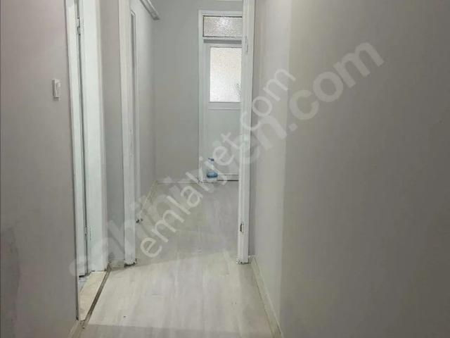 Ümraniye Altınşehir Mahallesi Kumru Cd Metro Yürüme Mesafesi 2.kat 2+1 90 Metre Kiralık