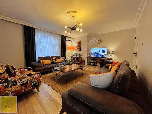 Ümraniye Altınşehir'de Satılık 2+1 Daire Yenilenmiş Net 100 M²