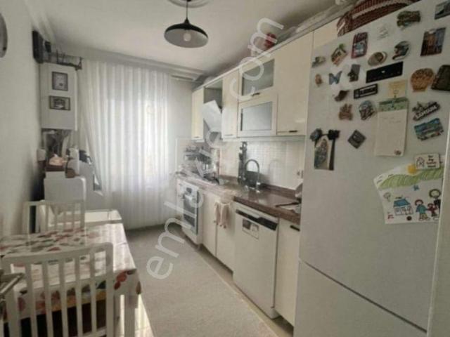 Ümraniye Çamlık İkbal Caddesi Üzerinde 1.kat 3+1 Yeni Bina Asansör Mevcut Balkon Finans Merkezi Karş
