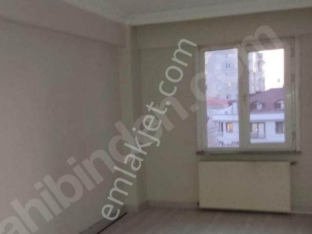 Ümraniye Çamlık İkbal Caddesi Üzerinde 3.kat 2+1 85 Metre Balkonlu Kiralık Daire Ev