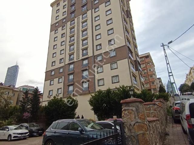 Ümraniye Çamlık Mah Arakat 2+1,88m2