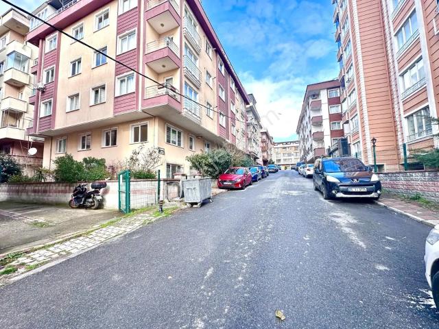 Ümraniye Çamlık'ta Finans Merkezine Komşu 2. Kat Kiralık 2+1