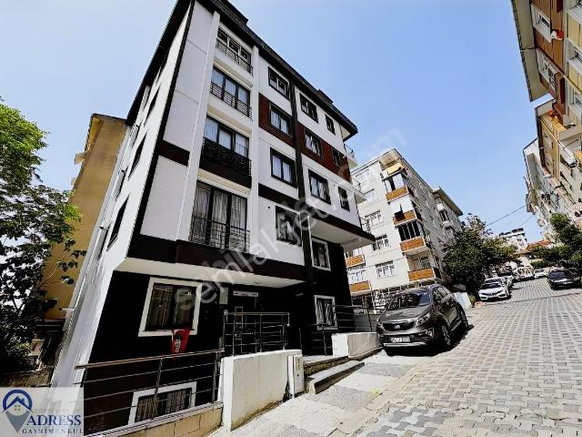 Ümraniye Çamlıkta İkbal Cad. Yürüme Mesafesinde Bahçe Katı 1+1