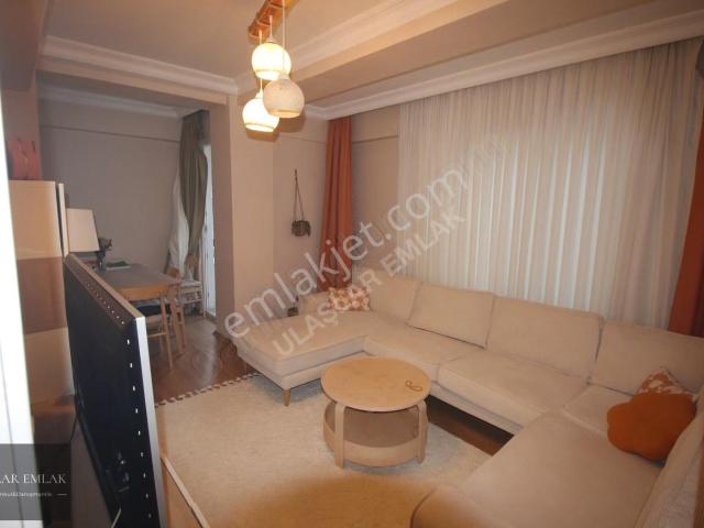 Ümraniye Armağanevler Mah 2+1 87 M2 Satılık Ara Kat Daire