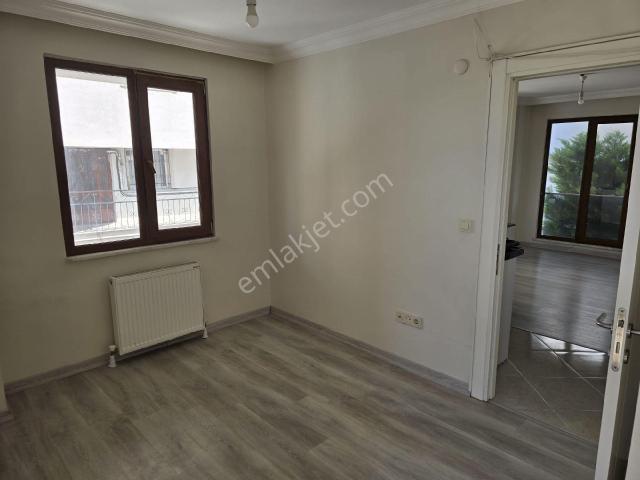 Ümraniye Armağanevler Mahallesi Site İçi 2+1 Yüksek Giriş Kiralık Daire