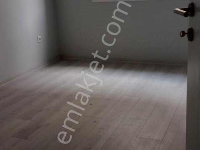Ümraniye Armağanevler Mahallesinde Mithatpaşa Caddesi Üzerinde Sıfır Binada Kiralık Daire Ev