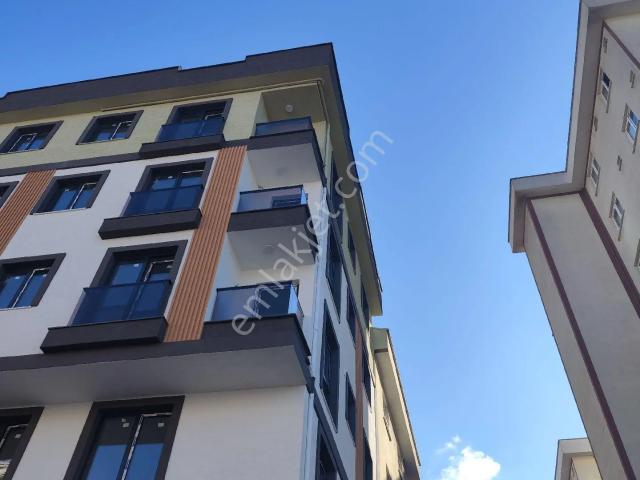 Ümraniye Armağanevler Mahallesinde Satılık Daire Sıfır Binada