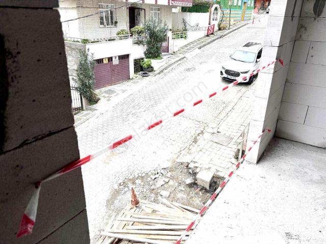 Ümraniye Armağanevler topraktan Satılık 2+1 Daire