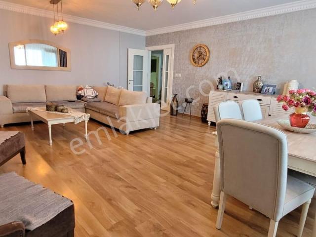 Ümraniye De Net 150m2 3+1 Site Özellikli