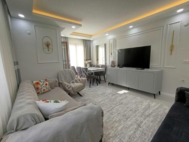 Ümraniye Devlet Hastanesi Karşısı İçi Sıfırlanmış Lüks 2+1 Daire