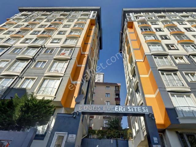 Ümraniye Doğuş Evleri Sitesi 'nde Kiralık 2+1 Daire