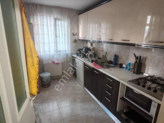 Ümraniye Esenlikevler Sit.arakat 3+1 Kiralık Daire
