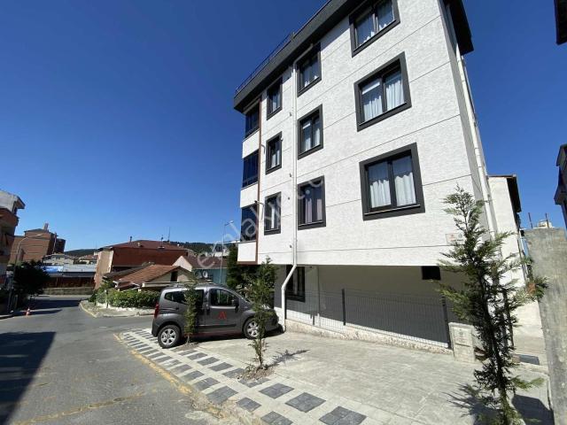 Ümraniye Huzur Mah.'de 2+1 90m2 Satılık Ters Dubleks Daire