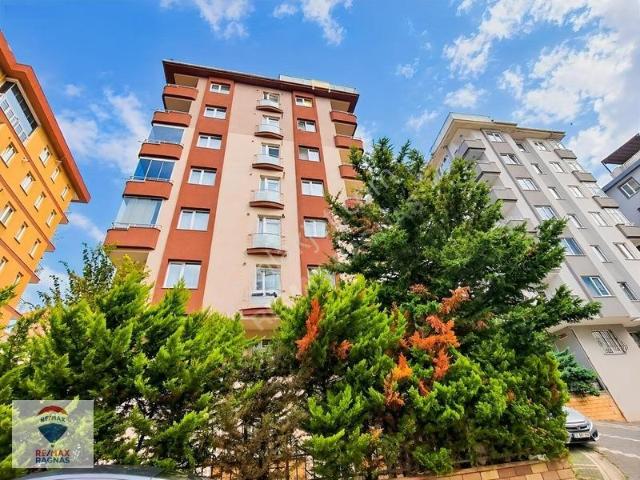 Ümraniye İnkılapta Kiralık 5+2 Dubleks Daire