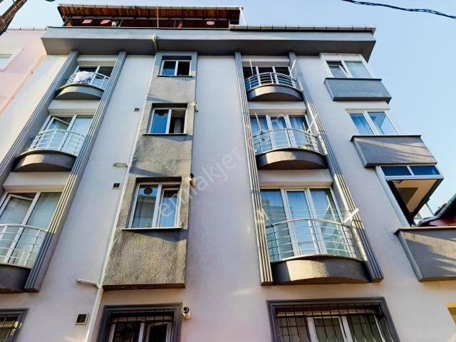 Ümraniye İstiklal Mah Metroya 100 Mt 3+1 Dubleks Satılık Daire