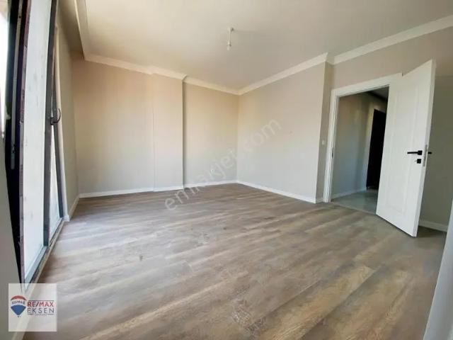 Ümraniye Metroya 3 Dk Mesafe 2+1 Kiralık Daire