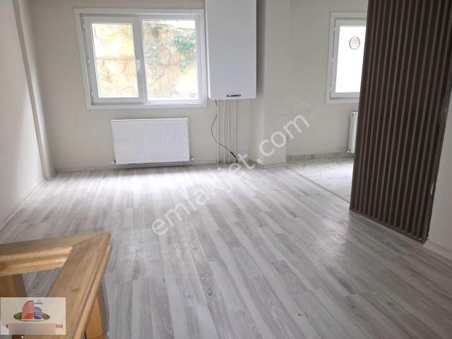Ümraniye Namık Kemal Mahallesimde Satılık Ters Dubleks Daire