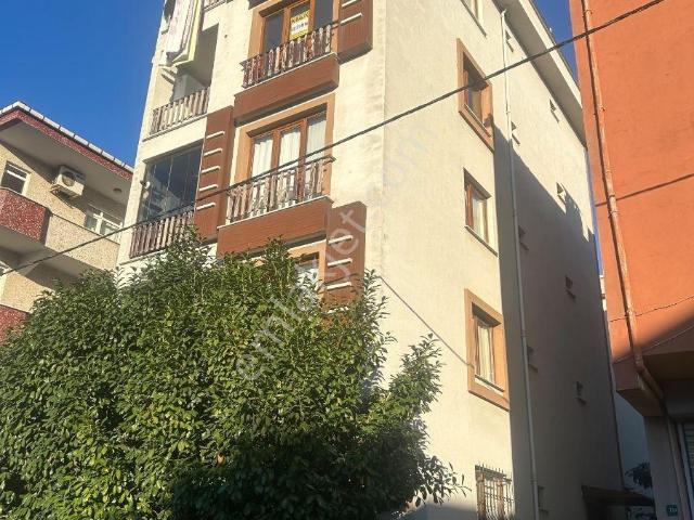 Ümraniye Necip Fazıl Da Ana Cadde Yanı Ara Kat 2+1