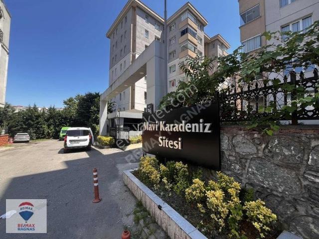 Ümraniye Necip Fazıl Mahallesi Mavi Karadeniz Sitesi Boş Dairesi