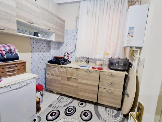 Ümraniye Parseller 2+1 80m Bahçe Katı Metro Yakını 45m Payımız
