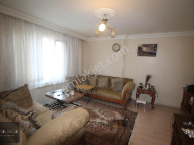 Ümraniye Site Mah. 2+1 85 M2 Satılık Arakat Daire