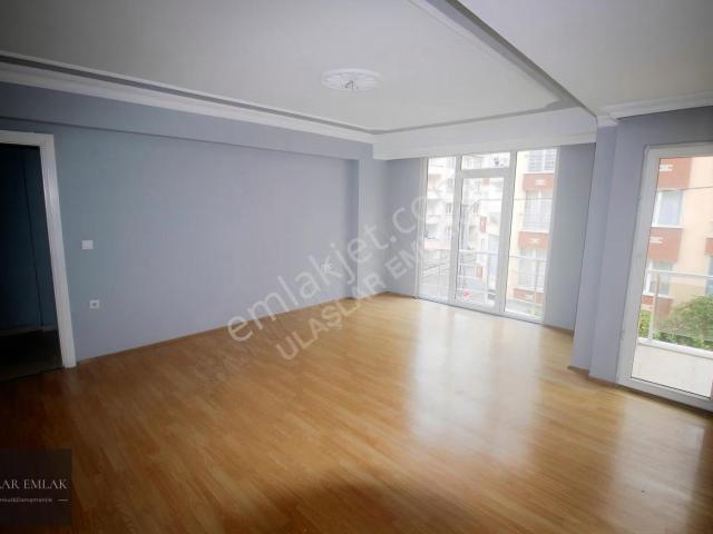 Ümraniye Site Mah 2+1 110 M2 Satılık Arakat Daire
