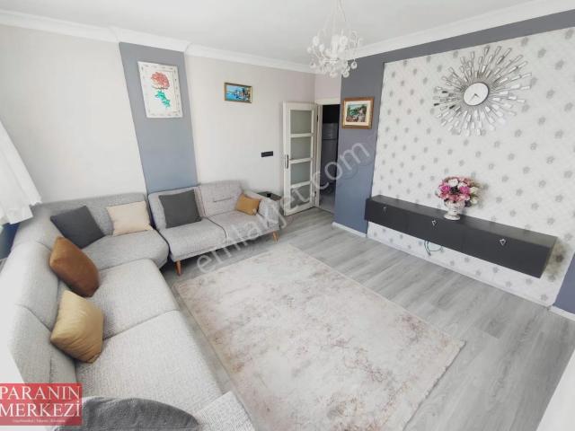 Ümraniye'de Metroya Yakın Full Eşyalı Balkonlu Geniş 3+1 Daire
