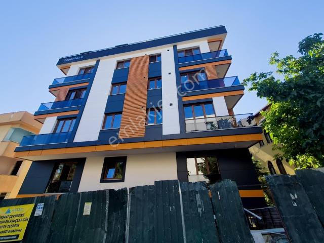 Ümraniyede Metroya Yürüme Mesafede Satılık 3+1 Giriş Katı