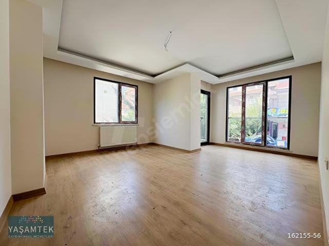 Ümraniye'de 3+1 Kiralık Daire,Metroya Yakın,E. Banyo,Balkonlu