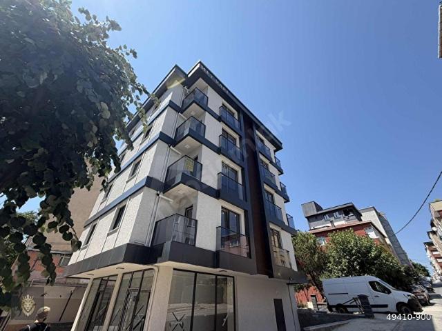 ÜMRANİYE ALTINŞEHİRDE ASANSÖRLÜ SIFIR BİNADA 2+1 75m2 ÇATIKATI