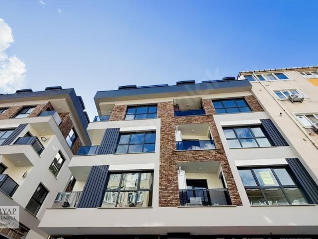 ÜMRANİYE ÇARŞI'DA LÜKS YAPILI 3+1 100m2 BALKONLU SIFIR DAİRE BOŞ