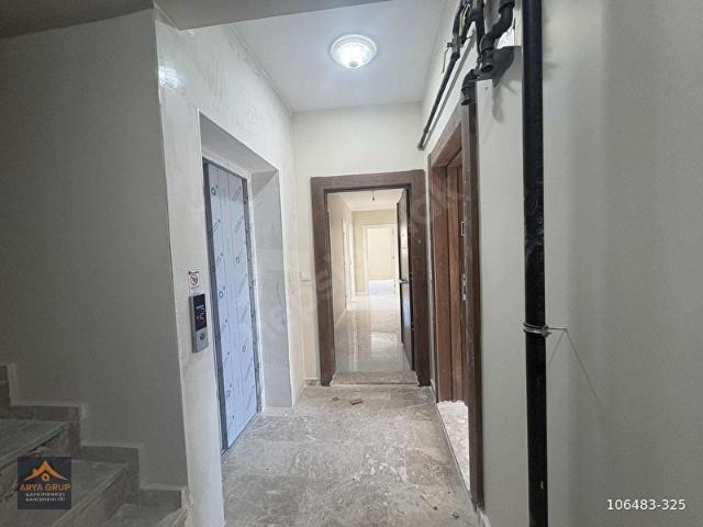 ÜMRANİYE ESENŞEHİRDE METROYA YAKIN FERAH 3+1 SATILIK DAİRE