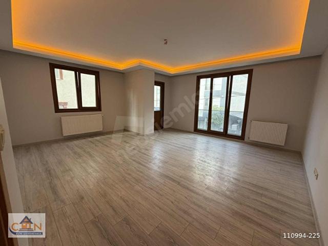 ÜMRANİYE TEPEÜSTÜ METRO DİBİ 3+1 ULTRA LÜKS GENİŞ SATILIK DAİRE