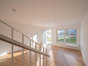UMS ECK 51 – Sonnige 3 Zimmer Maisonette Wohnung mit Garten