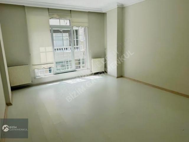 Umt Hüseyinoğulları Yapıdan Esenler Mimar Sinan Mah. 3+1 115 M²