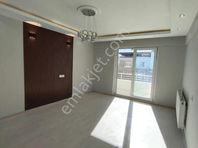 Umut Emlaktan Buharkent Merkezde 2+1 120 M2 Daire Satılıktır