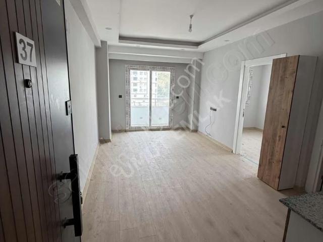 Umut Emlaktan İskanlı Sınırsız Kredi İmkanlı 1+1 Satılık Daire
