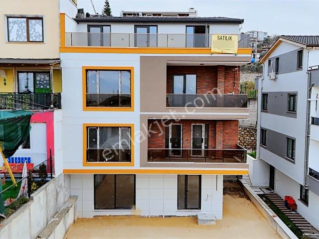Umurbey'de Müstakil Girişli Villa Tipi Satılık 4+1 Bahçe Dublexx
