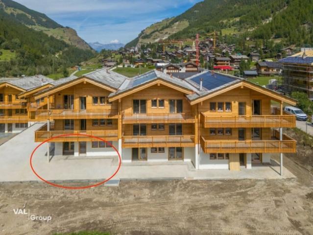 Un 4.5 pièces d'exception avec terrasse & jardin face aux sommets