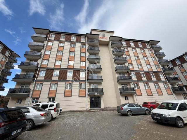 Unıworld Sitesinde 2+1 Eşyalı Kiracılı Satılık Burcu Emlaktan