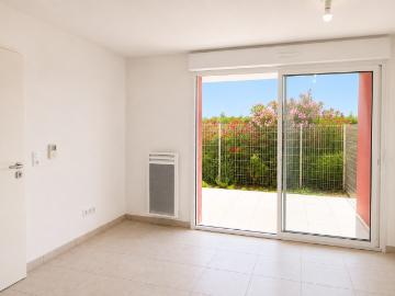 UN APPARTEMENT EN REZ DE JARDIN, DE TYPE 2, AVEC PARKING, A PERPIGNAN SUD