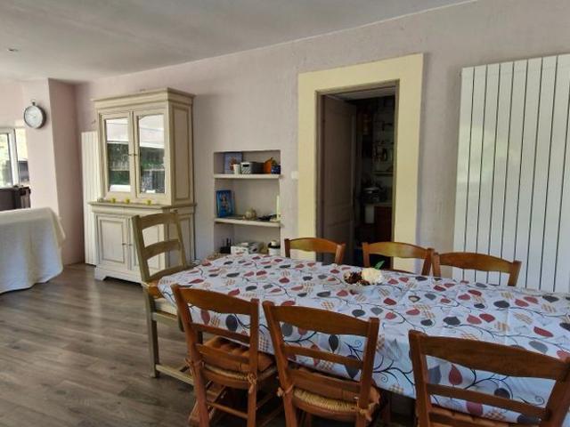 Un appartement meublé avec terrasse et cave