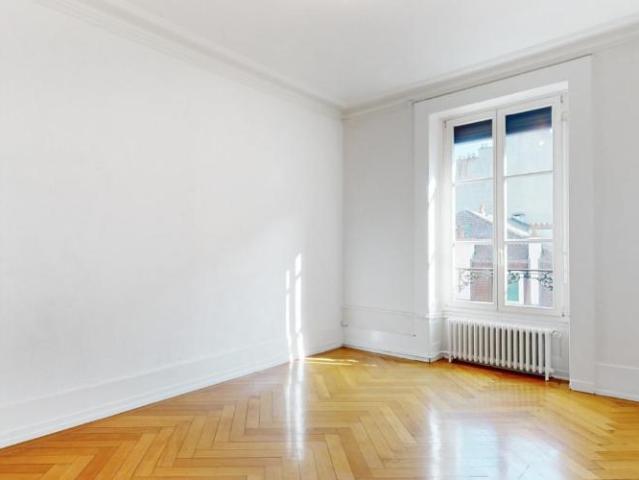 Un bel appartement dans le quartier de Plainpalais !