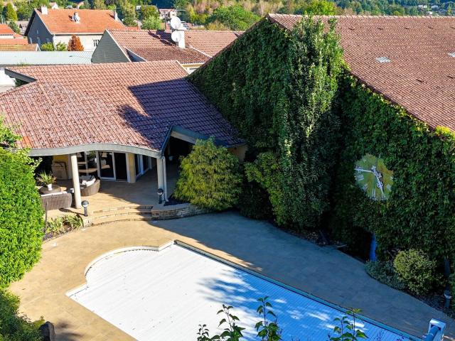 Un bien hors normes, un potentiel exceptionnel 300m² Saint Nabord