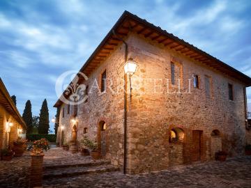 Un borgo storico immerso nella campagna toscana, nel cuore d. 900m² Castelnuovo Berardenga