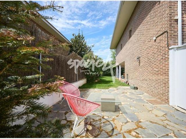 Un chalet independiente pensado para disfrutar en familia