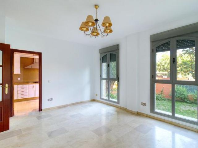 ? Un chalet único en una de las urbanizaciones más prestigiosa de Sevilla