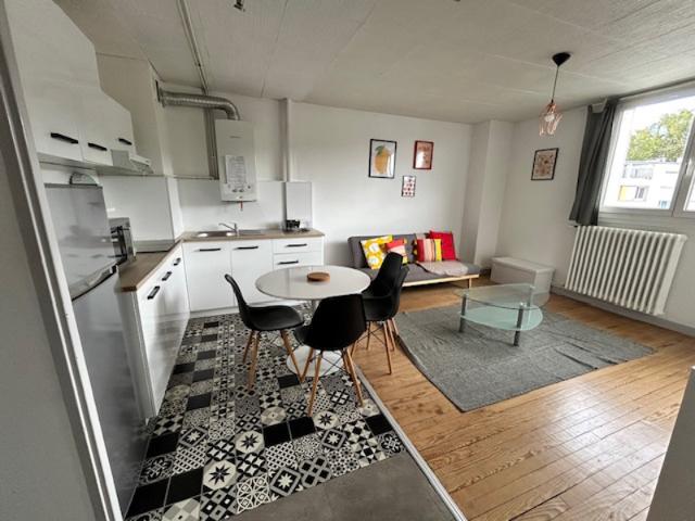 Un chambre en colocation dans un appartement 4 pièces MEUBLE