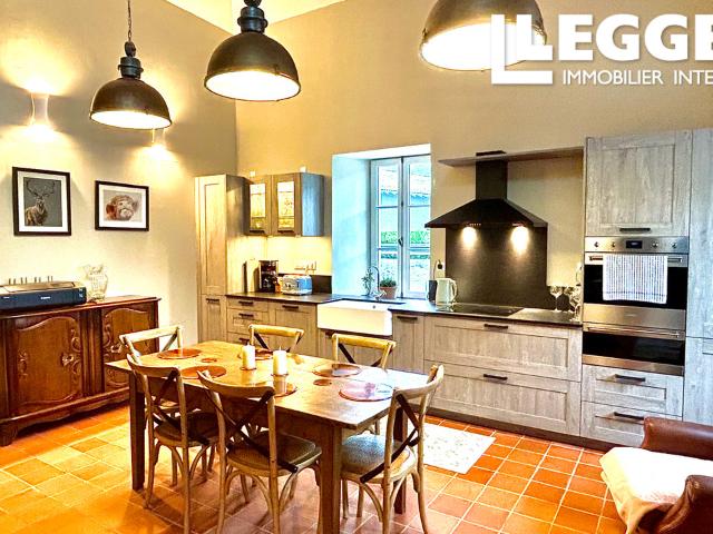 Maison magnifiquement rénovée avec potentiel d'agrandissement, prix réduit à 230 000 €